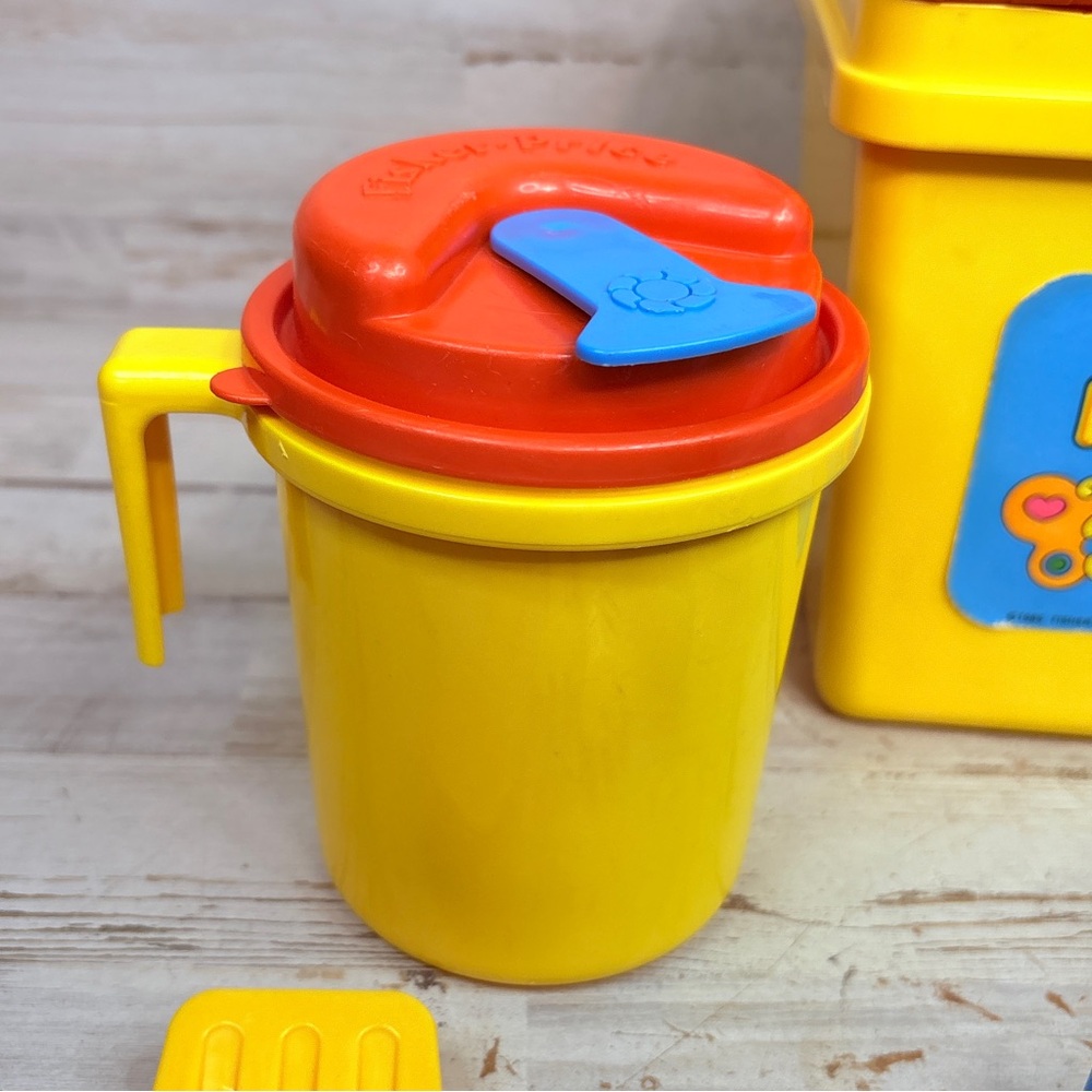 1985 Fisher Price Play Food & Mattel Picnic Basket Set | Cups, Plates, Utensils - Picture 2 of 15